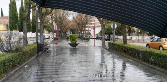 Paraguas, lluvia e incluso sol en el que debería haber sido el fin de semana de las Ferias de Guadalajara en 2020. (Foto: La Crónic@)