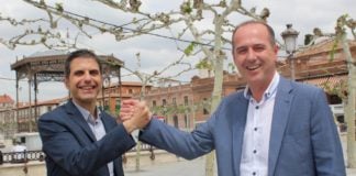 Los alcaldes de Alcalá y Guadalajara en un momento de euforia previa a las elecciones de 2019. El destino ha vuelto a poner sus caminos en paralelo, con Ciudadanos como denominador común.