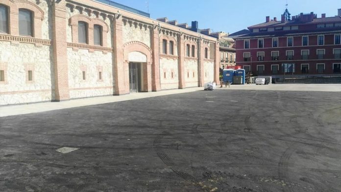 Exterior del Mercado de Abastos.