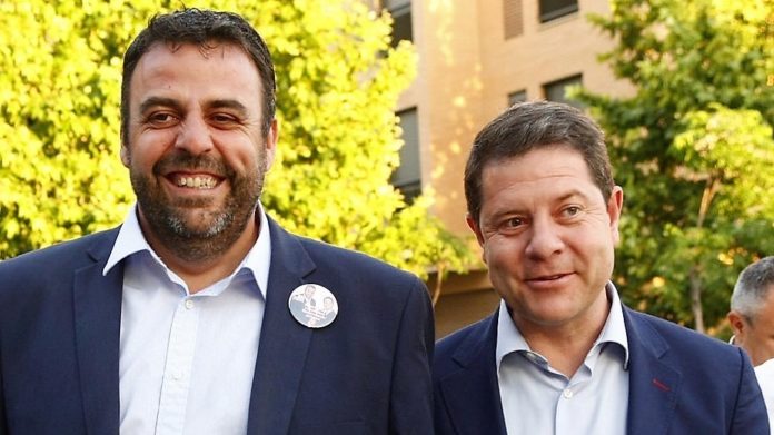Blanco y Page, juntos en una imagen de archivo. El azudense es el último que ha intentado ganar a Page en el seno del PSOE regional.
