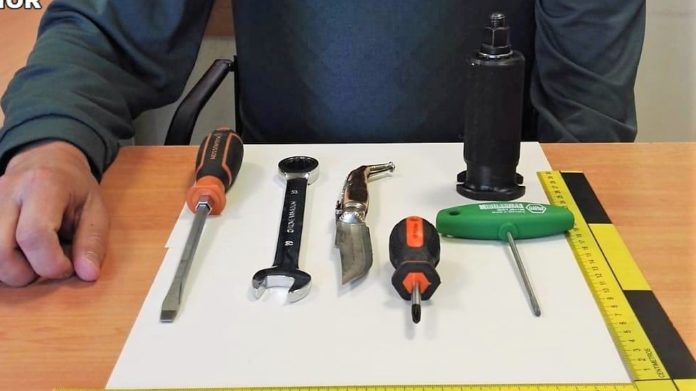 Dos azudenses y uno de Guadalajara, detenidos por lentos cuando intentaban robar un piso en Azuqueca