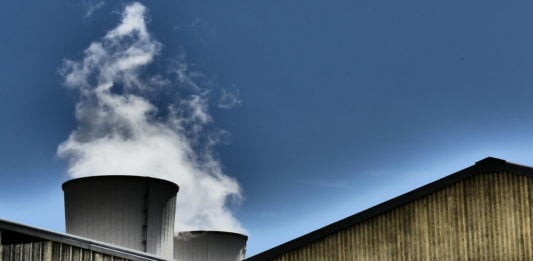 Torres de refrigeración de la central nuclear de Trillo. (Foto: La Crónic@)