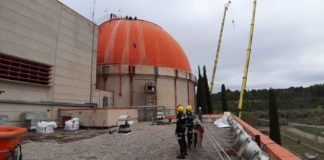 Esta imagen es irrepetible, tras las demoliciones habidas; tampoco parece que pueda repetirse el uso para energía nuclear de este mismo entorno.