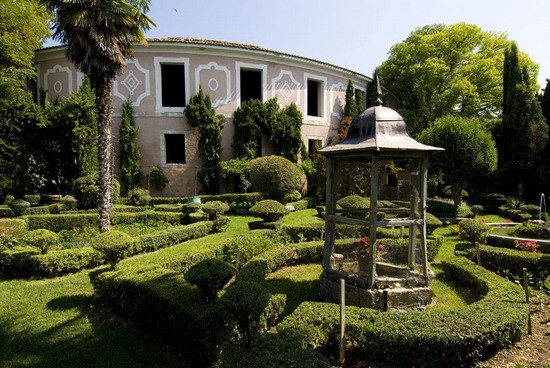 Jardines de la Fábrica de Paños de Brihuega. (Foto: La Crónic@)