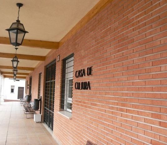 Casa de la Cultura de Cabanillas, una de las instalaciones que se cerrarán desde el jueves.
