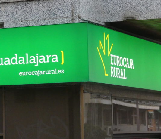 Oficina de Eurocaja Rural en Guadalajara. (Foto: La Crónic@)