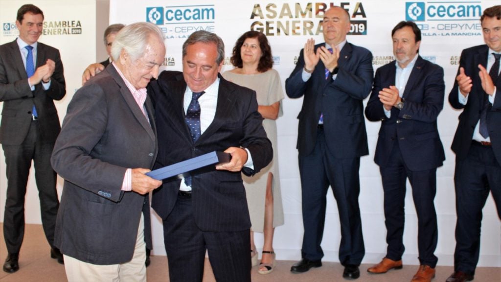 Homenaje a Agustín de Grandes en 2020.