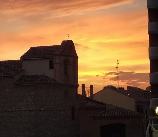 El calor de todo el día se nota incluso en la intensidad de los atardeceres. (Foto: La Crónic@)
