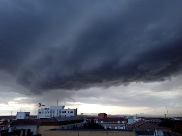 Nubes de tormenta sobre Guadalajara en una imagen de 2020. (Foto: La Crónic@)