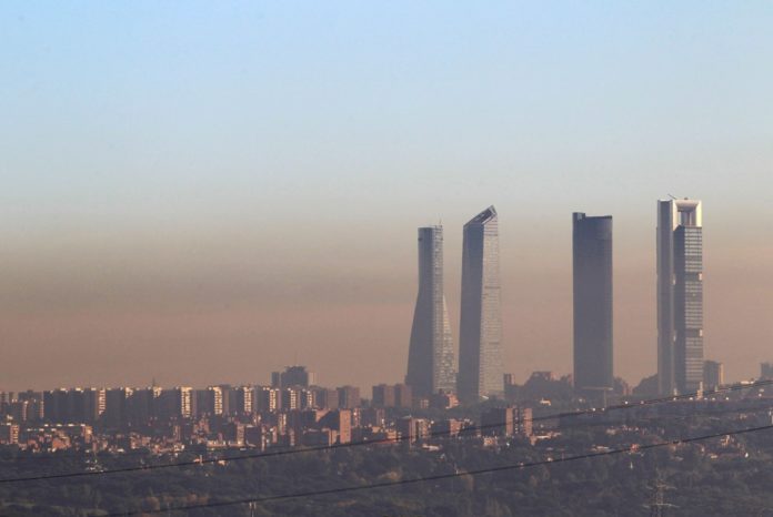 Vista de Madrid, durante un período de especial contaminación.
