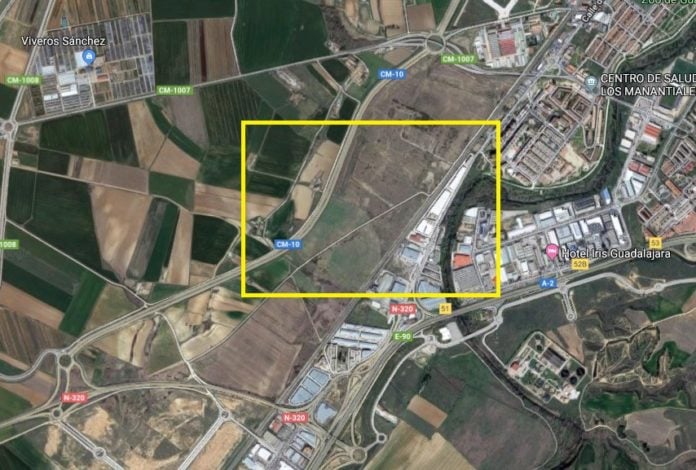Parte del Polígono del Ruiseñor podría resucitar con una gran nave para logística El polígono de El Ruiseñor va a empezar a ser ocupado en su sector sur, el más pequeño y próximo a la ciudad de Guadalajara.