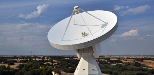 Una de las antenas del Observatorio de Yebes.