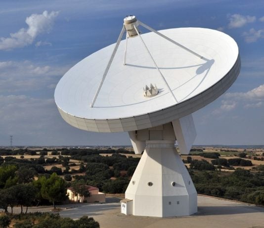 Una de las antenas del Observatorio de Yebes.