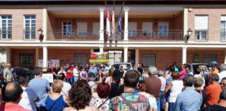 Se mantienen las protestas contra el centro de menores que está a punto de abrirse en Villanueva
