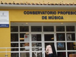 Entrada al Conservatorio "Sebastián Durón" de Guadalajara. (Foto: La Crónic@)