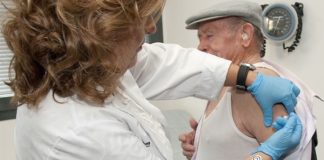 Los grupos de riesgo a los que va dirigida la vacuna de la gripe no han variado este año tampoco.