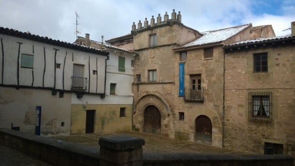 Casa del Doncel en un invierno seguntino. (Foto: La Crónic@)