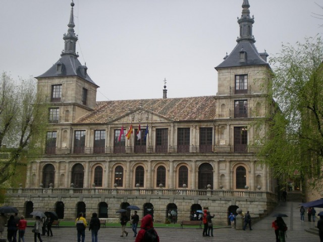 Exterior del Ayuntamiento de Toledo.