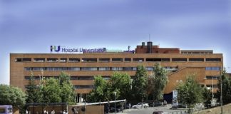 Tres intoxicados este domingo por el incendio de una vivienda