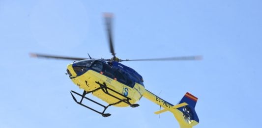 Un accidente a caballo provoca una evacuación en helicóptero Un helicóptero del SESCAM fue movilizado para la evacuación de uno de los afectados por el incendio de Armallones.