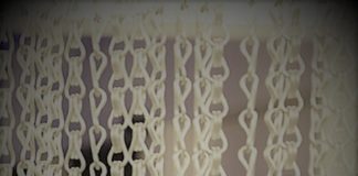 Un muerto que aún está vivo en la ciudad perdida