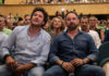 López Maraver y Santiago Abascal durante un acto electoral de VOX en el Teatro Buero Vallejo de Guadalajara.