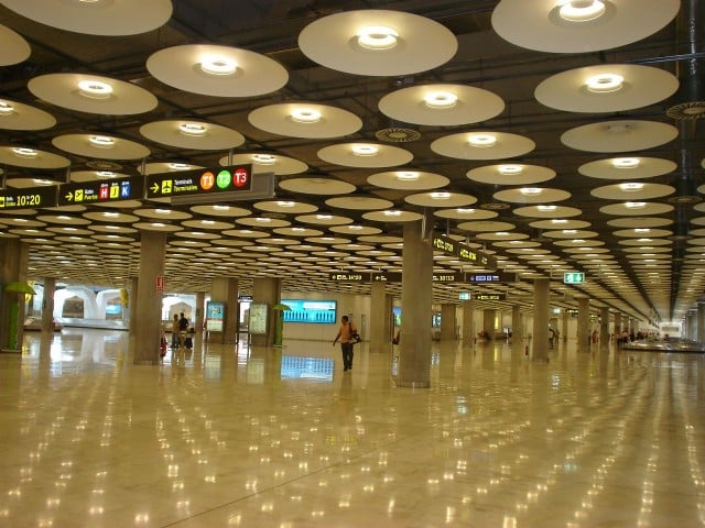 Zona de llegadas del aeropuerto de Barajas, en la Terminal T-4.