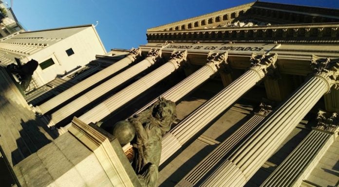 Canciones en catalán en la radio, obligatorias por ley Congreso de los Diputados, en noviembre de 2017. (Foto: La Crónic@)