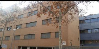 Más de dos años y un millón de euros para que puedan volver a sus casas Bloque desalojado en la calle Laguna de la Colmada.