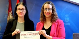 Elisa Gómez y Sara Simón.