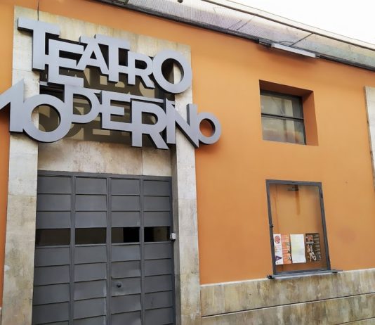 Fachada del Teatro Moderno. (Foto: La Crónic@)