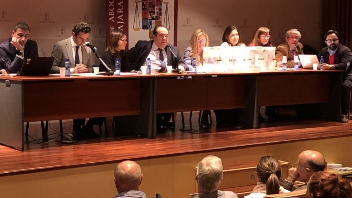 Un momento de la Junta General Extraordinaria del Colegio de Abogados de Guadalajara.