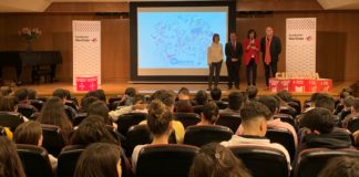 Lleno en el salón de actos del Centro Ibercaja de Guadalajara.