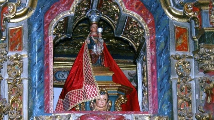 Talla de la Virgen de la Hoz, en su ermita. (Foto: Asociación La Hoz)
