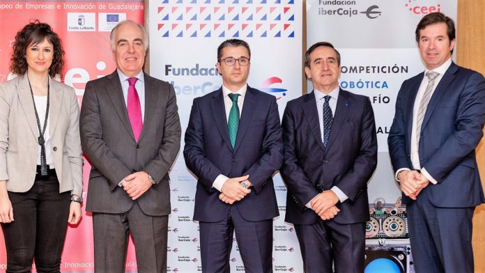 Convenio de Fundación Ibercaja copn el CEEI de Guadalajara sobre robótica.
