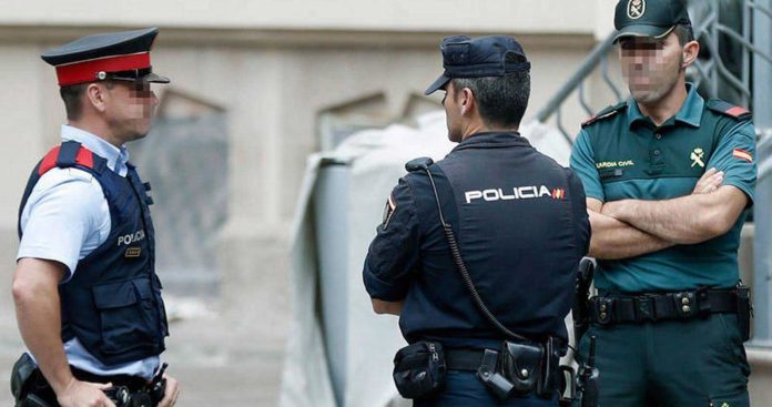Mossos, policías y guardias civiles.