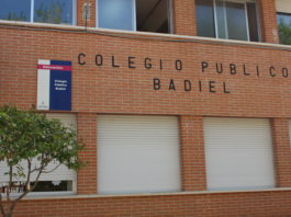 Exterior del colegio público Badiel, en Guadalajara.