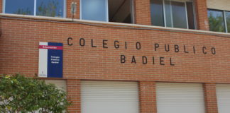 Exterior del colegio público Badiel, en Guadalajara.