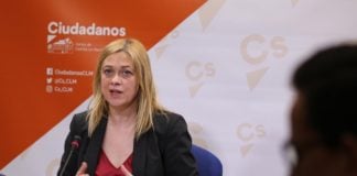 Carmen Picazo, ante los periodistas.