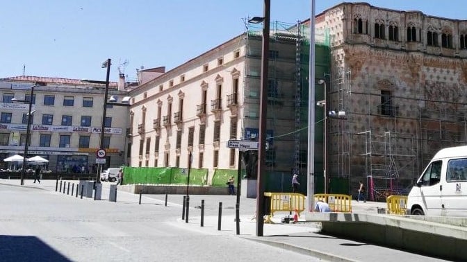 Plaza de España y Palacio del Infantado, en Guadalajara. (Foto: La Crónic@)