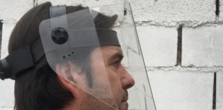 Un vecino de Chiloeches se ofrece para fabricar protecciones para el Hospital de Guadalajara Aruto Fernández, con su prototipo.