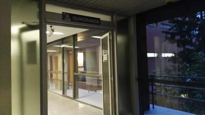 Acceso a los quirófanos del Hospital de Guadalajara. (Foto: La Crónic@)