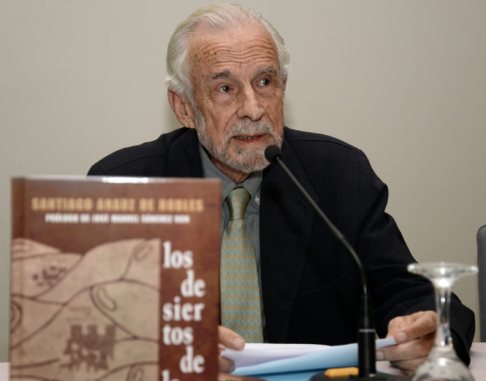 Santiago Araúz de Robles, durante una jornada en el Archivo Histórico Provincial de Guadalajara.
