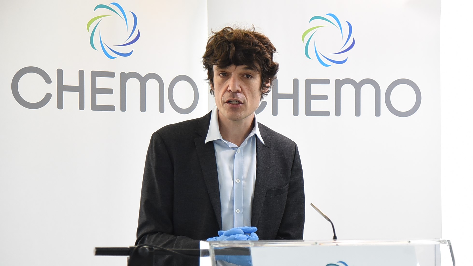 Lucas Sigman, director general de la farmacéutica Chemo, durante su intervención.