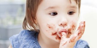 El exceso d e chocolate es malo para todos, también para los niños.