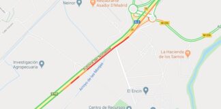 Retenciones a las seis de la tarde del jueves, 30 de abril, en la A-". (Fuente: Google Maps)