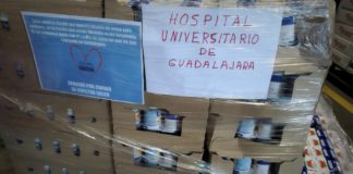 Palé de yogures donados por Nestlé al Hospital de Guadalajara.