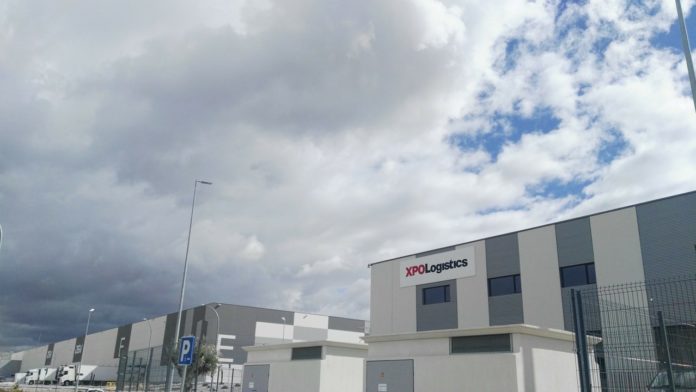 Naves de logística en Cabanillas del Campo.