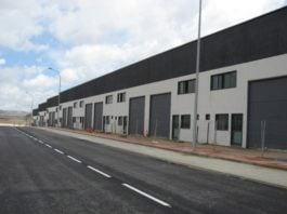 Naves industriales sin actividad.