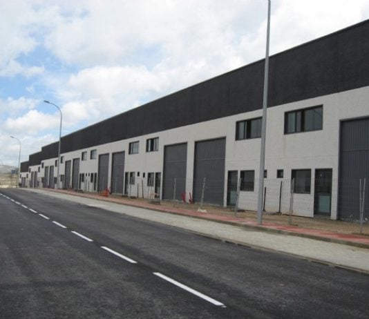 Naves industriales sin actividad.